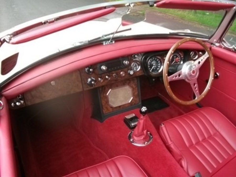 Classic and sports car from CCHL