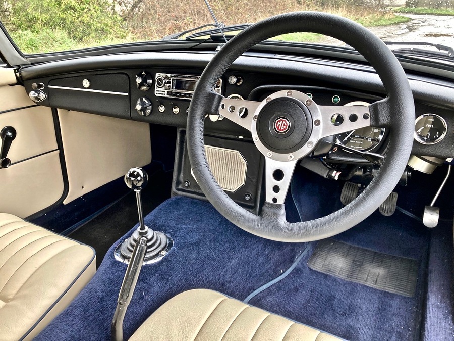 Classic and sports car from CCHL