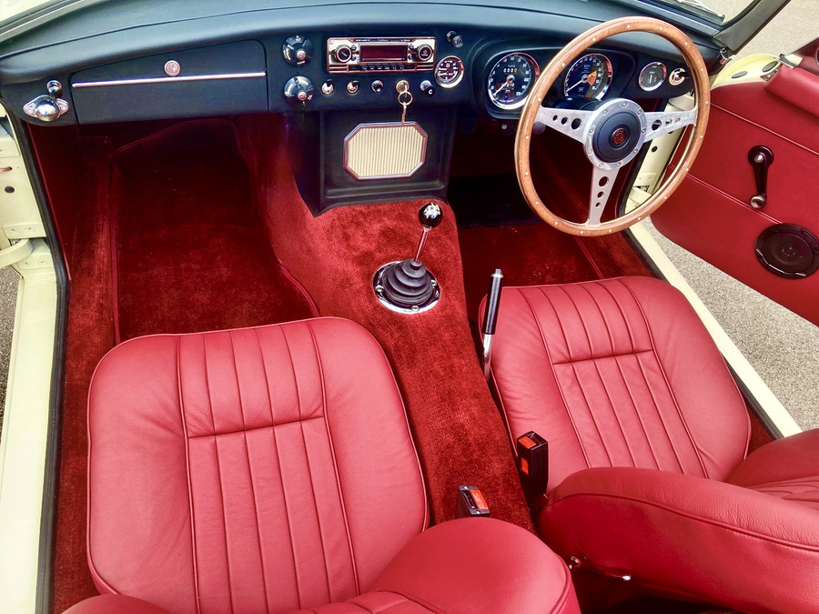 Classic and sports car from CCHL