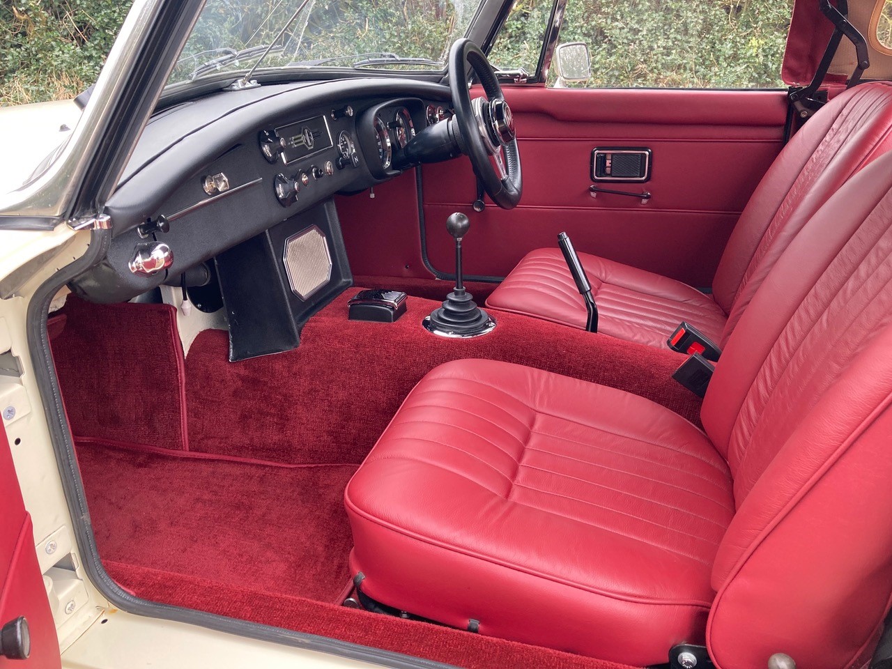 Classic and sports car from CCHL
